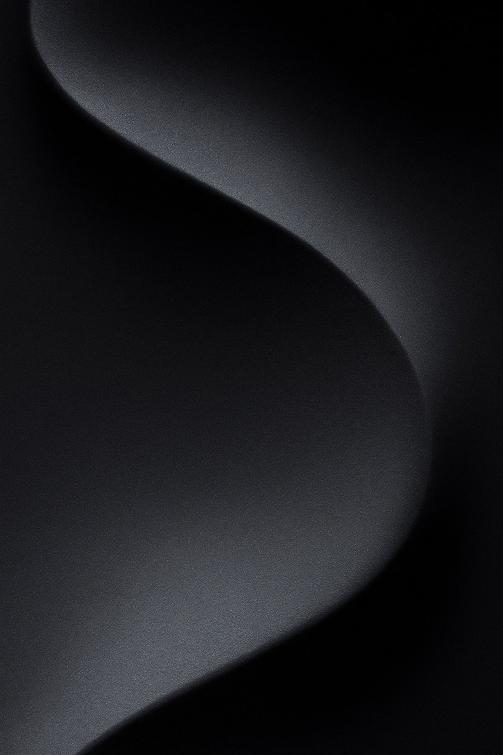 Minimalist Dark Flowing Curve Mobile Wallpaper